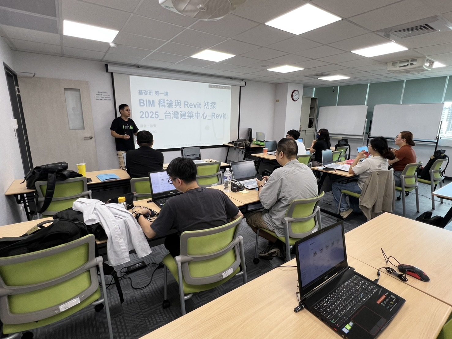 台灣建築中心 BIM 建築與結構設計製圖 Revit 講師課程照片